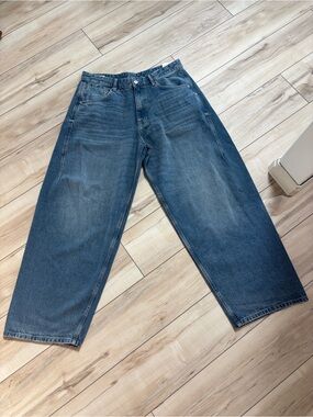 Zara Relaxed-Fit Washed Blue Denim Jeans